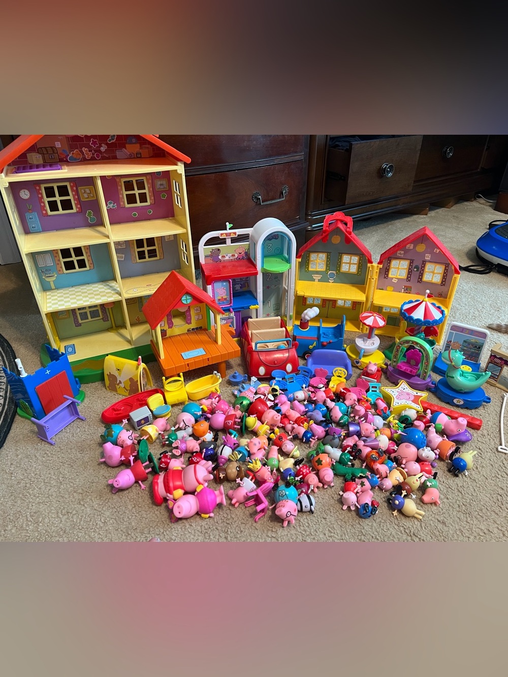 Peppa Pig Large Pink Figure & Colorful Playset Bundle